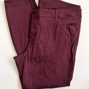 Old Navy Rockstar Mid-Rise Skinny Pants Size 22R